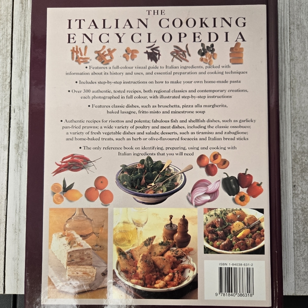 The Italian Cooking Encyclopedia Book - Picture 7 of 7